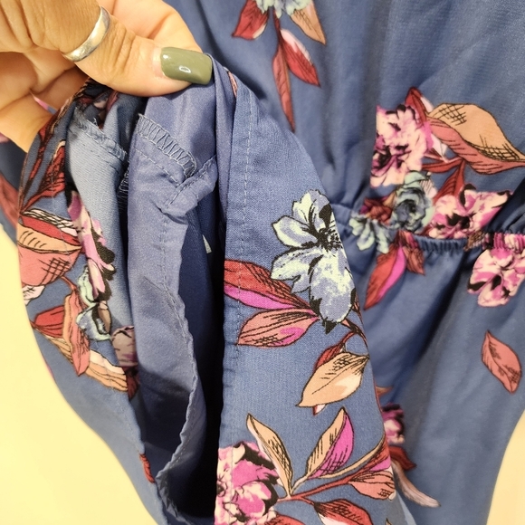 One Clothing Floral Blue Short Romper Size S - Picture 7 of 10